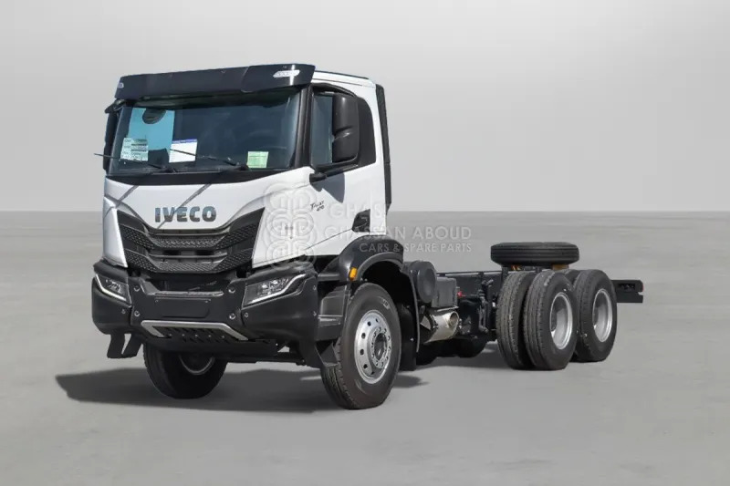 Iveco T-WAY AD380T47H 6x4 R24 Tyres Chassis - Barcelona Stock - Kamion sa golom šasijom i zatvorenom kabinom: slika 1 Iveco T-WAY AD380T47H 6x4 R24 Tyres Chassis - Barcelona Stock - Kamion sa golom šasijom i zatvorenom kabinom: slika 1