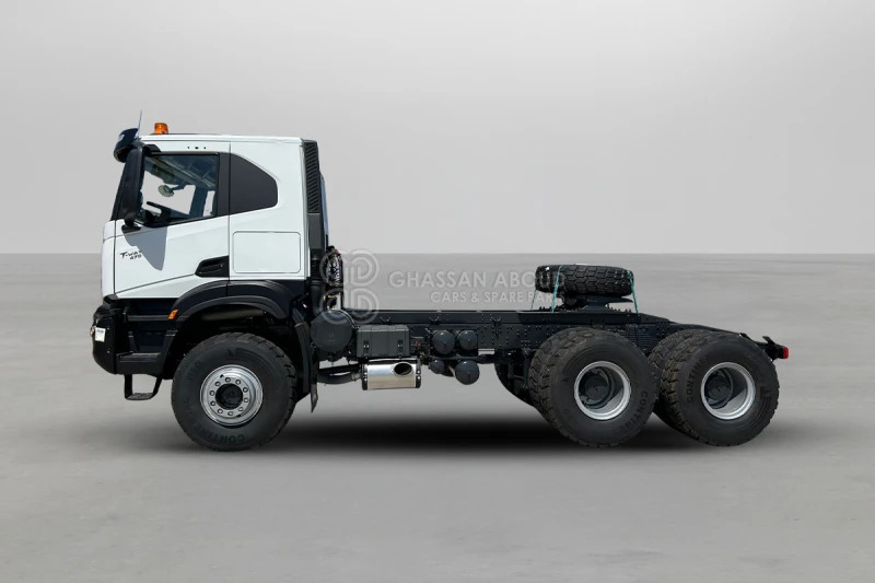 Iveco T-WAY AT720T47WTH 6x6 R20 Tyres Tractor Head - Barcelona Stock - Tegljač: slika 4 Iveco T-WAY AT720T47WTH 6x6 R20 Tyres Tractor Head - Barcelona Stock - Tegljač: slika 4