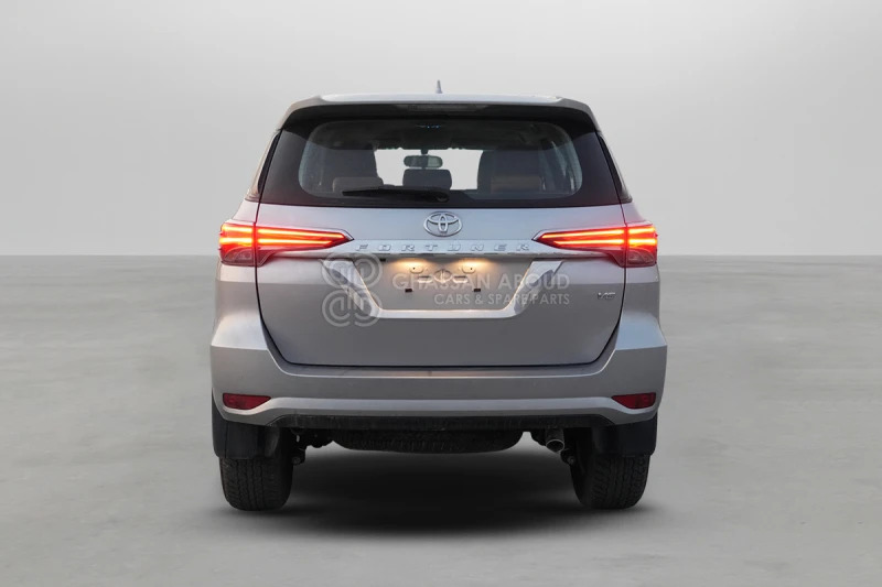 Toyota Fortuner 4x4 - SUVSUV: slika 5 Toyota Fortuner 4x4 - SUVSUV: slika 5