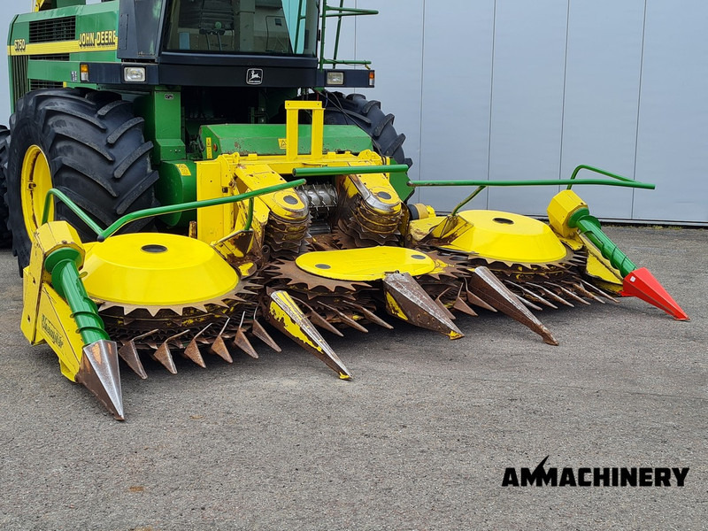 Kemper 4500 fits JD rotary corn header - Kombajn za kukuruz: slika 1 Kemper 4500 fits JD rotary corn header - Kombajn za kukuruz: slika 1