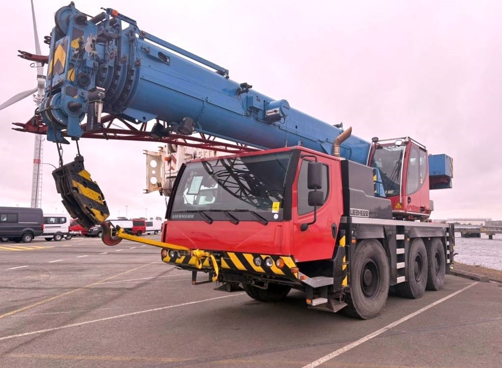 Liebherr LTM 1050-3.1 - Autokran za sve terene: slika 1 Liebherr LTM 1050-3.1 - Autokran za sve terene: slika 1