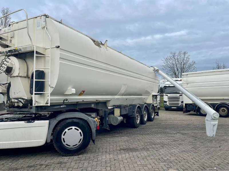 DESOT TSCI AUGER, HATZ diesel, SAF AXLES - Poluprikolica cisterna: slika 2 DESOT TSCI AUGER, HATZ diesel, SAF AXLES - Poluprikolica cisterna: slika 2