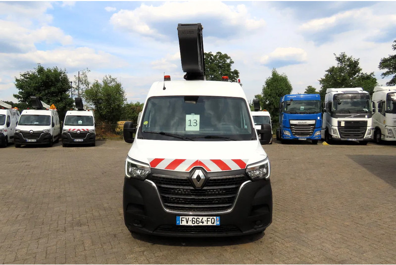 Renault Master 10,5 m 3 SEATS, KLUBB, 3500 kg, euro6 - Dostavno vozilo: slika 2 Renault Master 10,5 m 3 SEATS, KLUBB, 3500 kg, euro6 - Dostavno vozilo: slika 2