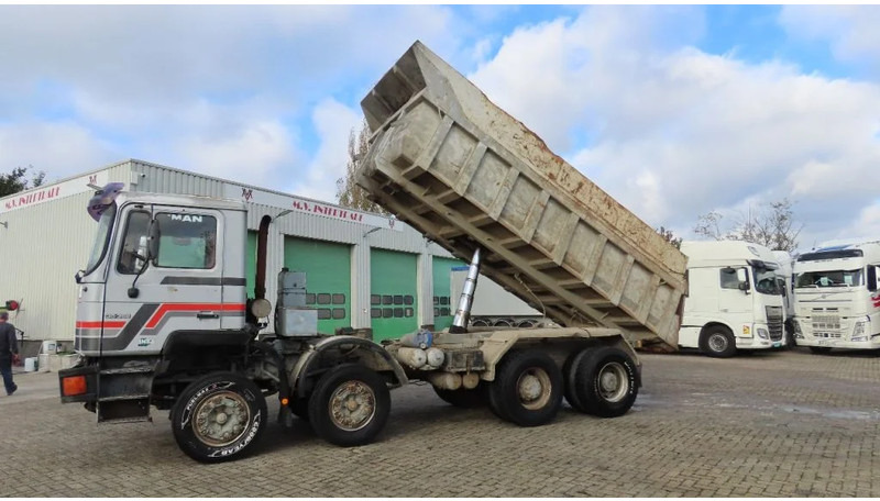 MAN 35.362 8x4 Euro 2, ZF manual gearbox, VERY clean - Istovarivač: slika 5 MAN 35.362 8x4 Euro 2, ZF manual gearbox, VERY clean - Istovarivač: slika 5