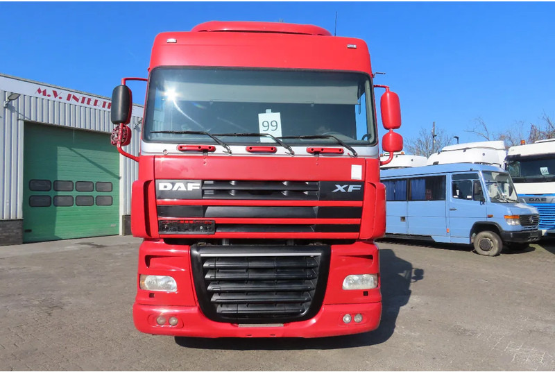 DAF XF 105.460 Euro5 evv, 2 beds, 2 tanks - Tegljač: slika 3 DAF XF 105.460 Euro5 evv, 2 beds, 2 tanks - Tegljač: slika 3