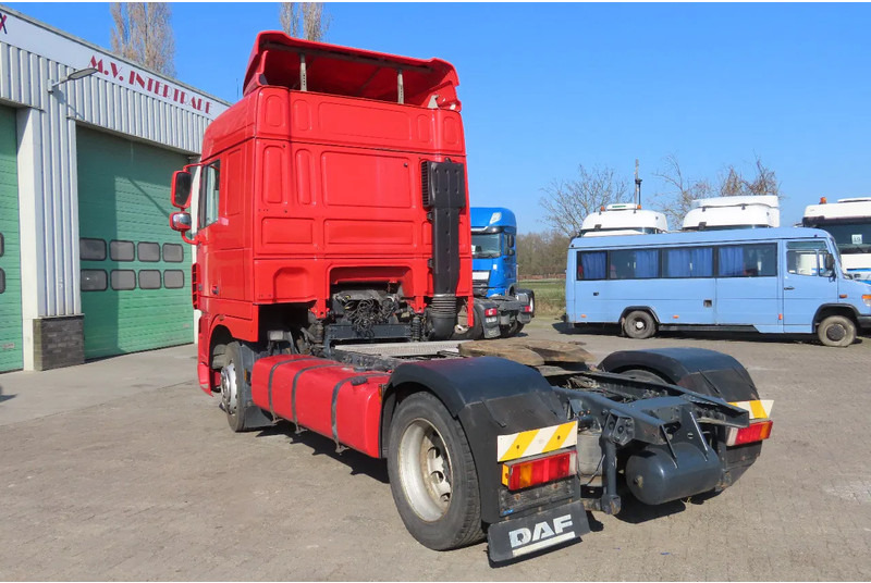 DAF XF 105.460 Euro5 evv, 2 beds, 2 tanks - Tegljač: slika 5 DAF XF 105.460 Euro5 evv, 2 beds, 2 tanks - Tegljač: slika 5