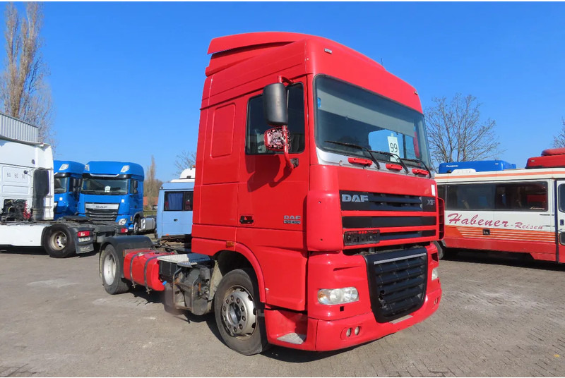 DAF XF 105.460 Euro5 evv, 2 beds, 2 tanks - Tegljač: slika 2 DAF XF 105.460 Euro5 evv, 2 beds, 2 tanks - Tegljač: slika 2