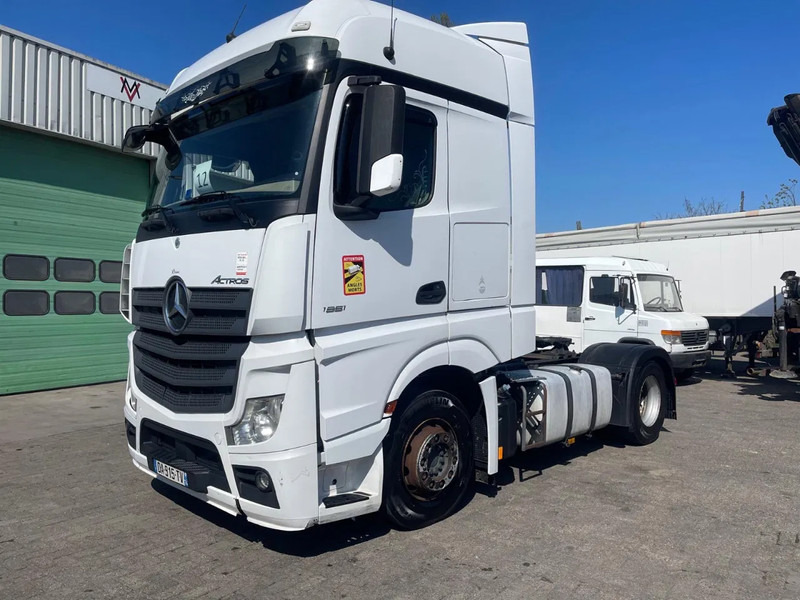 Mercedes-Benz Actros 1851 RETARDER, EVV, 831300 km original! RETARDER, 2 tanks - Tegljač: slika 1 Mercedes-Benz Actros 1851 RETARDER, EVV, 831300 km original! RETARDER, 2 tanks - Tegljač: slika 1