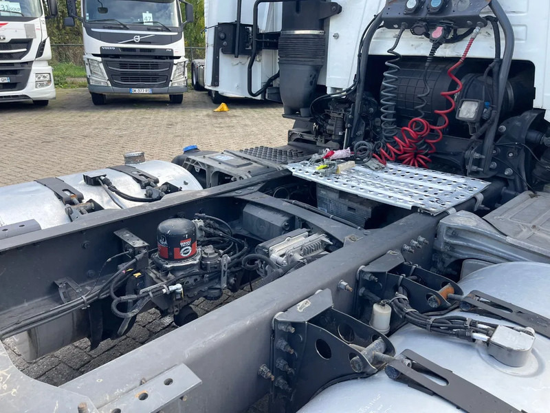 Renault T460 VF611A160HD022619 Retarder, FRIGO, PARKING AIRCO, 2X FUEL TANK - Tegljač: slika 4 Renault T460 VF611A160HD022619 Retarder, FRIGO, PARKING AIRCO, 2X FUEL TANK - Tegljač: slika 4