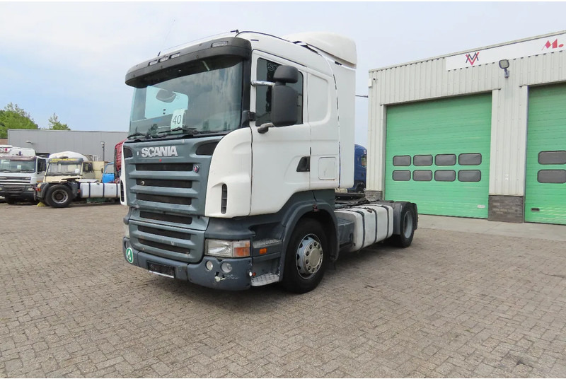 Scania R420 2 tanks, 2 beds, manual gearbox - Tegljač: slika 2 Scania R420 2 tanks, 2 beds, manual gearbox - Tegljač: slika 2