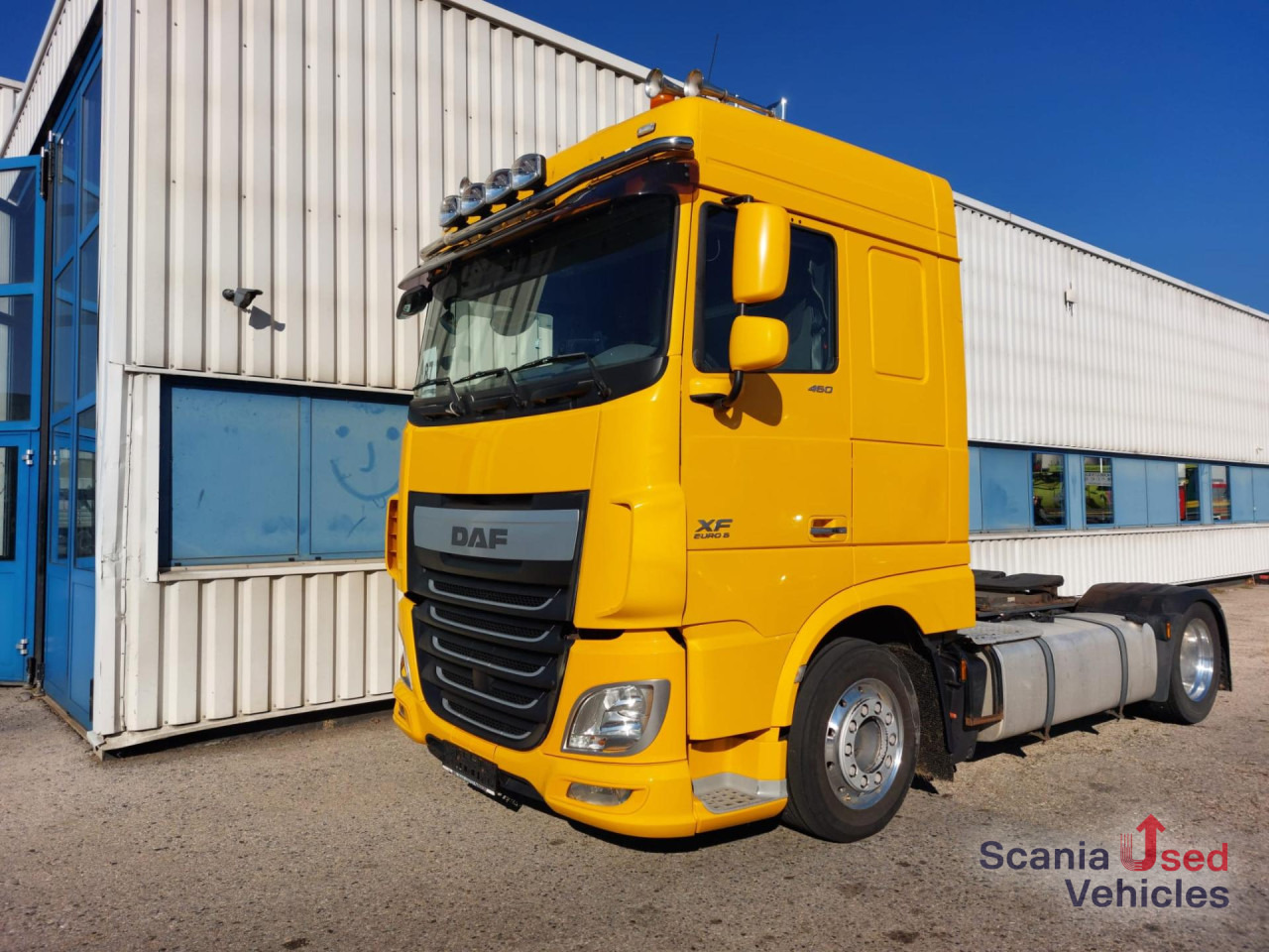 DAF XF 460 FT Space Cab Low deck - Tegljač: slika 1 DAF XF 460 FT Space Cab Low deck - Tegljač: slika 1