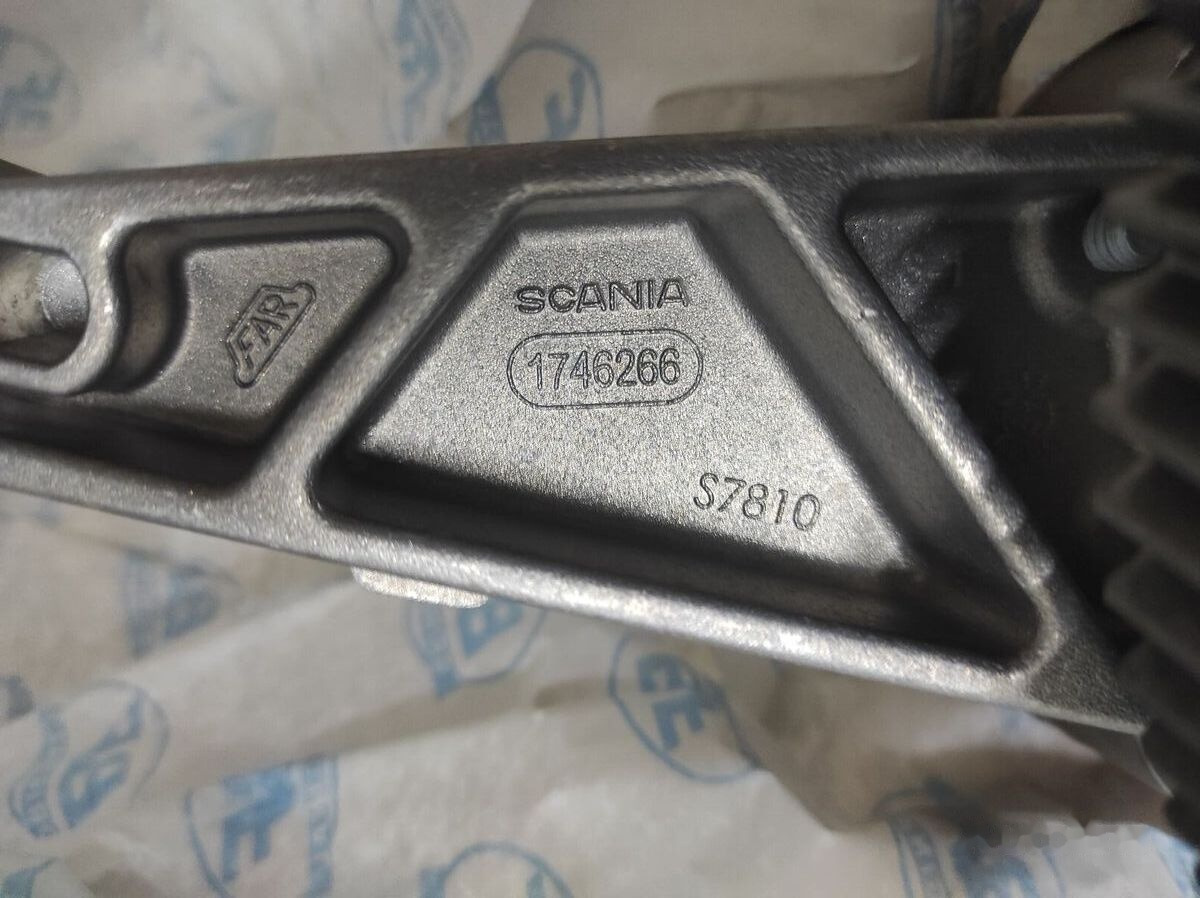 Scania 1746266 Scania truck - Pumpa za ulje za Kamion: slika 2 Scania 1746266 Scania truck - Pumpa za ulje za Kamion: slika 2