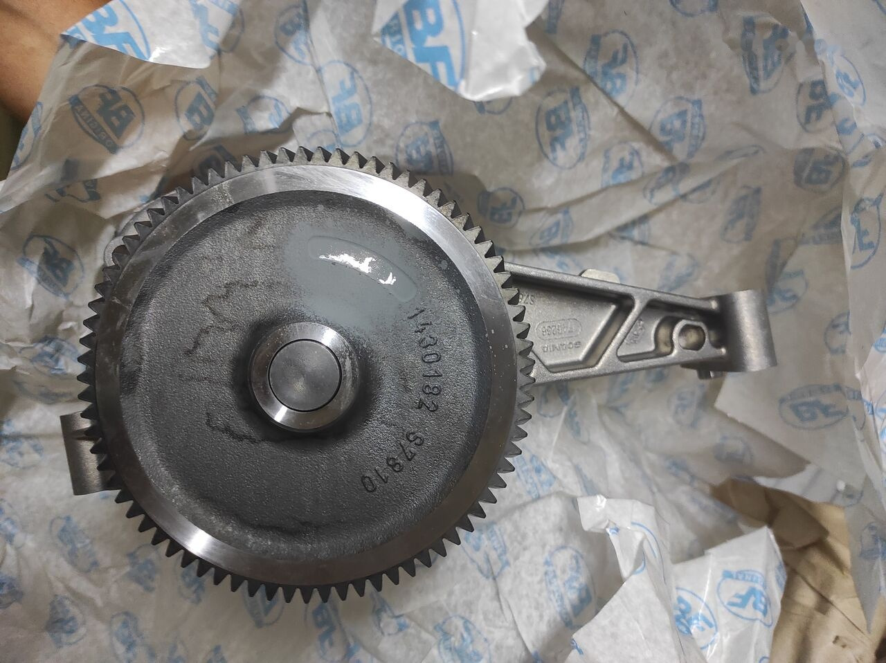 Scania 1746266 Scania truck - Pumpa za ulje za Kamion: slika 3 Scania 1746266 Scania truck - Pumpa za ulje za Kamion: slika 3