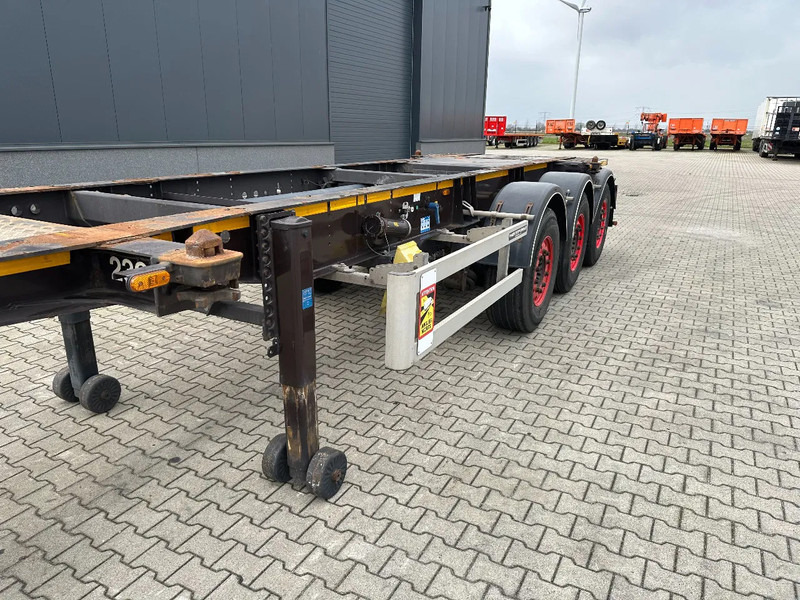 Poluprikolica za prevoz kontejnera/ Poluprikolica sa promenjivim sandukom Burg 20FT ADR (EX/II, EX/III, FL, AT) Chassis, Leergewicht : 3.690kg, SAF INTRADISC, 2x Liftachse, NL-Chassis: slika 11