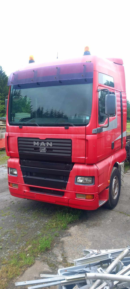 MAN TGA 26.363 - Kamion sa golom šasijom i zatvorenom kabinom: slika 5 MAN TGA 26.363 - Kamion sa golom šasijom i zatvorenom kabinom: slika 5