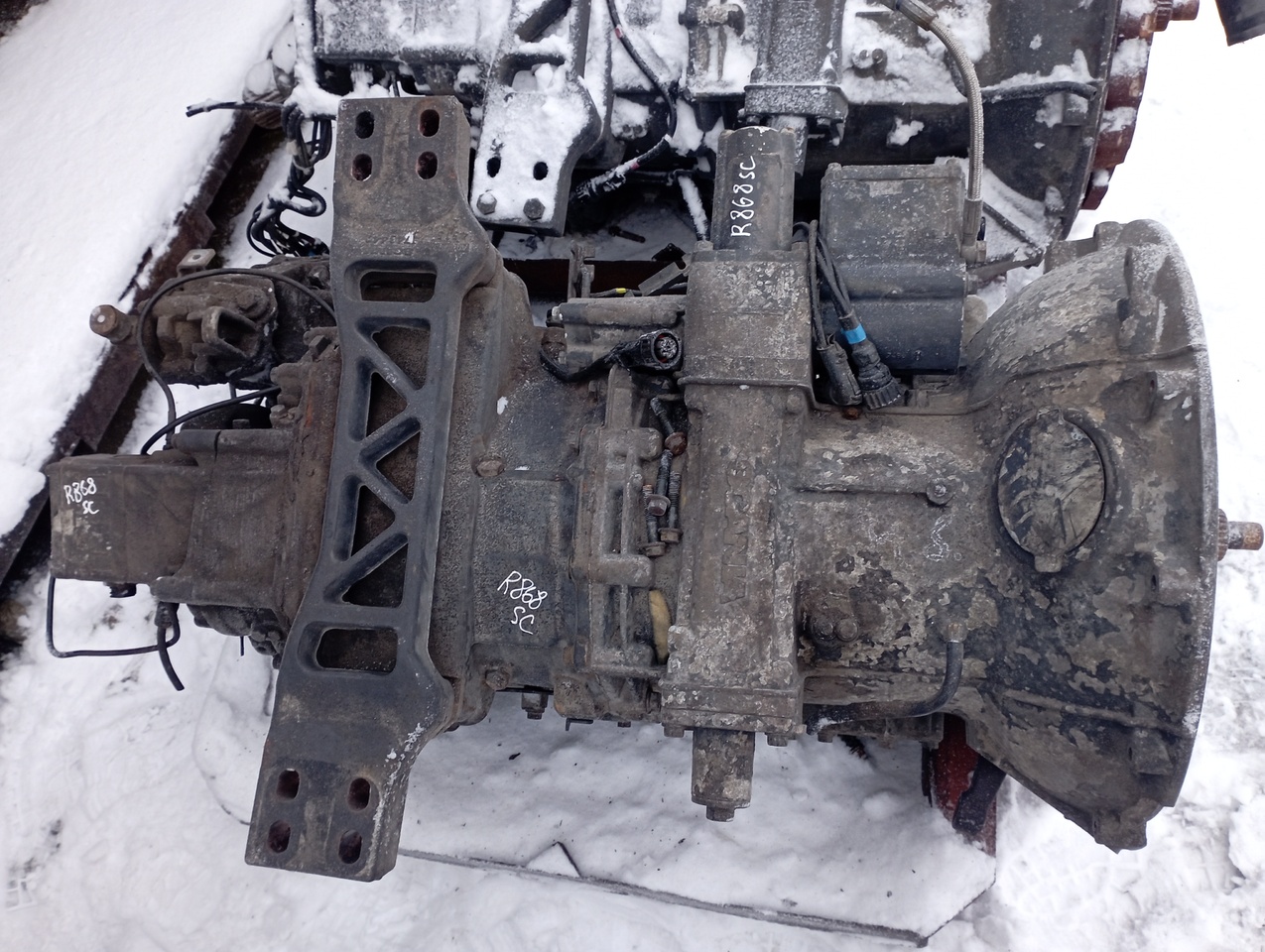 SCANIA R420 - Menjač za Kamion sa golom šasijom i zatvorenom kabinom: slika 5 SCANIA R420 - Menjač za Kamion sa golom šasijom i zatvorenom kabinom: slika 5