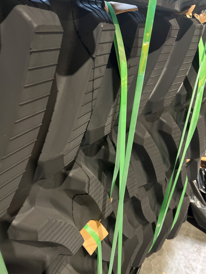 Rubber track for Challenger 65-75-85-95 - Šine za Traktor guseničar: slika 4 Rubber track for Challenger 65-75-85-95 - Šine za Traktor guseničar: slika 4