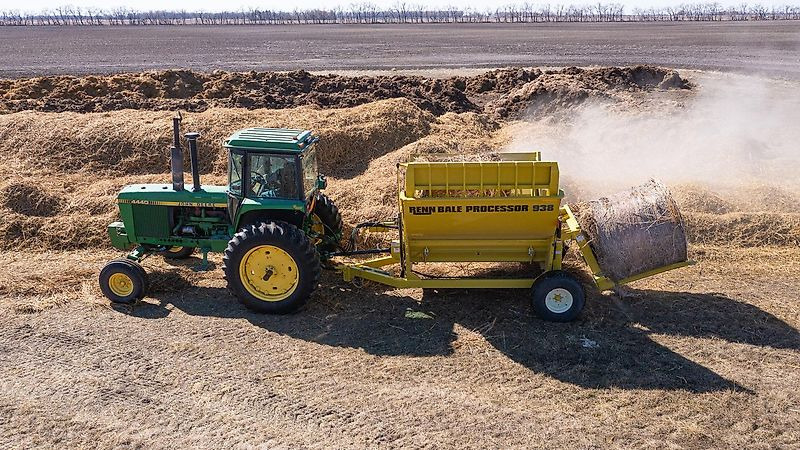 Degelman RENN BALE PROCESSOR 938 - Oprema za prevrtanje i razlaganje: slika 2 Degelman RENN BALE PROCESSOR 938 - Oprema za prevrtanje i razlaganje: slika 2