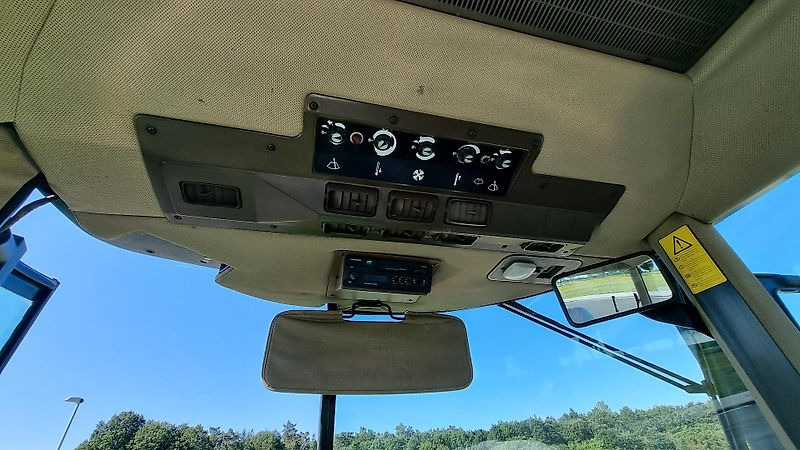 Traktor John Deere 4955: slika 12