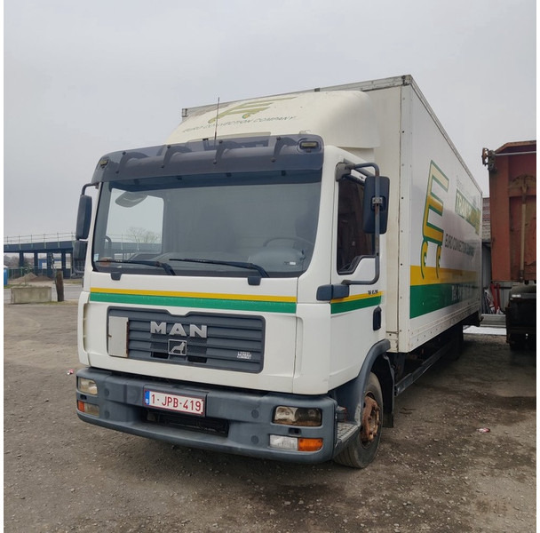 Kamion sa zatvorenim sandukom MAN TGL: slika 1