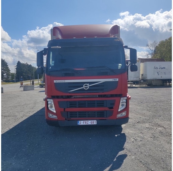 Volvo fm-330 - Kamion sa zatvorenim sandukom: slika 2 Volvo fm-330 - Kamion sa zatvorenim sandukom: slika 2