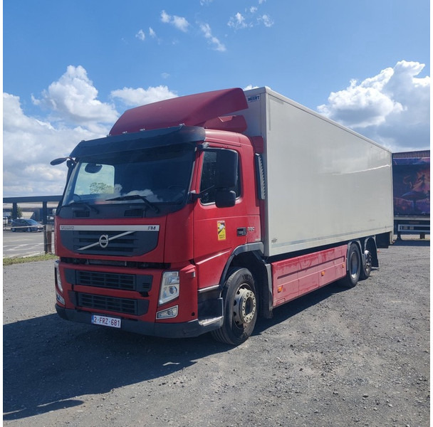 Volvo fm-330 - Kamion sa zatvorenim sandukom: slika 1 Volvo fm-330 - Kamion sa zatvorenim sandukom: slika 1