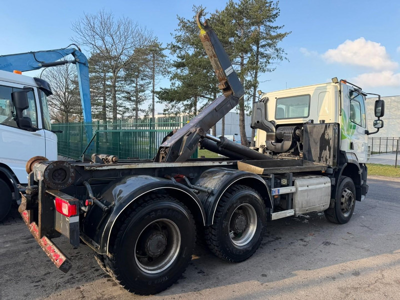 DAF CF 460 6x4 FAT HOOKLIFT - WB 3m35 - STEEL SPRING / BIG AXLES HUB REDUCTION - EURO 6 - BE TRUCK - Kamion sa hidrauličnom kukom: slika 4 DAF CF 460 6x4 FAT HOOKLIFT - WB 3m35 - STEEL SPRING / BIG AXLES HUB REDUCTION - EURO 6 - BE TRUCK - Kamion sa hidrauličnom kukom: slika 4