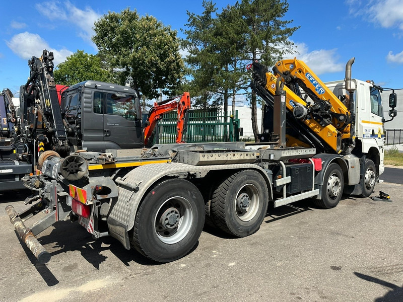 DAF CF 480 8x4 HOOKLIFT + CRANE (19m!) EFFER 205 / 6S + WINCH - RETARDER - *165.000km* - VERY NICE - Kamion sa dizalicom: slika 4 DAF CF 480 8x4 HOOKLIFT + CRANE (19m!) EFFER 205 / 6S + WINCH - RETARDER - *165.000km* - VERY NICE - Kamion sa dizalicom: slika 4