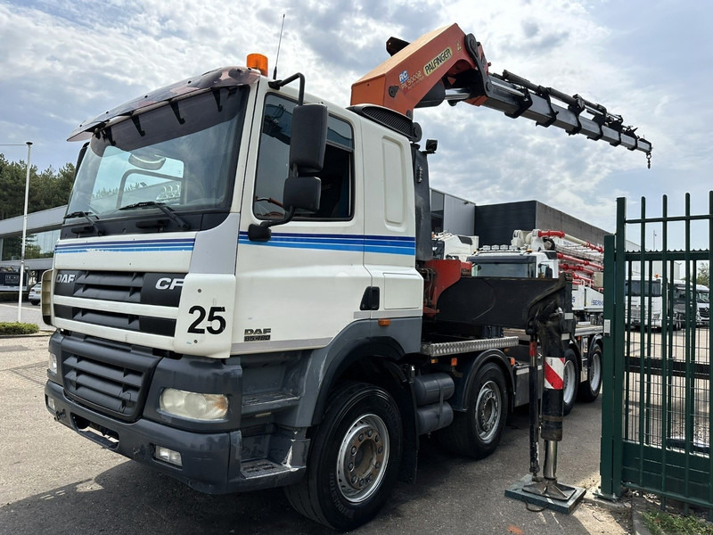 DAF CF 85.480 8x4 + CRANE PALFINGER PK90002 F (7x) - MANUAL ZF - RETARDER - BIG AXLES / HUB REDUCTION - STEEL SPRING - Kamion sa dizalicom: slika 4 DAF CF 85.480 8x4 + CRANE PALFINGER PK90002 F (7x) - MANUAL ZF - RETARDER - BIG AXLES / HUB REDUCTION - STEEL SPRING - Kamion sa dizalicom: slika 4