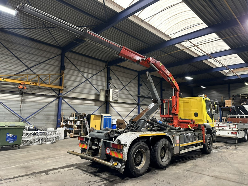 Iveco TRAKKER 350 6x4 HOOKLIFT + CRANE FASSI F120.22 (5/6 F) - *342.000km* - STEEL SPRING / BIG AXLES - AS TRONIC AUTOMATIC GEARBOX - Kamion sa hidrauličnom kukom, Kamion sa dizalicom: slika 5 Iveco TRAKKER 350 6x4 HOOKLIFT + CRANE FASSI F120.22 (5/6 F) - *342.000km* - STEEL SPRING / BIG AXLES - AS TRONIC AUTOMATIC GEARBOX - Kamion sa hidrauličnom kukom, Kamion sa dizalicom: slika 5