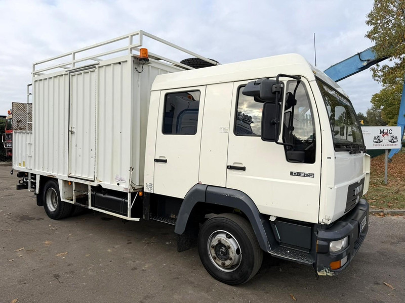 MAN 10.225 LC CLOSED BOX / KOFFER - DOKA - MANUAL GEARBOX - *344.000km* - STEEL SPRING / BLATT / LAMES - BE TRUCK - Kamion sa zatvorenim sandukom: slika 1 MAN 10.225 LC CLOSED BOX / KOFFER - DOKA - MANUAL GEARBOX - *344.000km* - STEEL SPRING / BLATT / LAMES - BE TRUCK - Kamion sa zatvorenim sandukom: slika 1