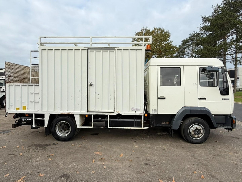 MAN 10.225 LC CLOSED BOX / KOFFER - DOKA - MANUAL GEARBOX - *344.000km* - STEEL SPRING / BLATT / LAMES - BE TRUCK - Kamion sa zatvorenim sandukom: slika 4 MAN 10.225 LC CLOSED BOX / KOFFER - DOKA - MANUAL GEARBOX - *344.000km* - STEEL SPRING / BLATT / LAMES - BE TRUCK - Kamion sa zatvorenim sandukom: slika 4