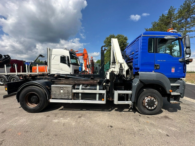 MAN TGA 18.310 4x4 HOOKLIFT + CRANE PALFINGER PK12000 - RADIO - ROTATOR - STEEL SPRING / HUB REDUCTION - MANUAL ZF - BE TRUCK - Kamion sa hidrauličnom kukom, Kamion sa dizalicom: slika 4 MAN TGA 18.310 4x4 HOOKLIFT + CRANE PALFINGER PK12000 - RADIO - ROTATOR - STEEL SPRING / HUB REDUCTION - MANUAL ZF - BE TRUCK - Kamion sa hidrauličnom kukom, Kamion sa dizalicom: slika 4
