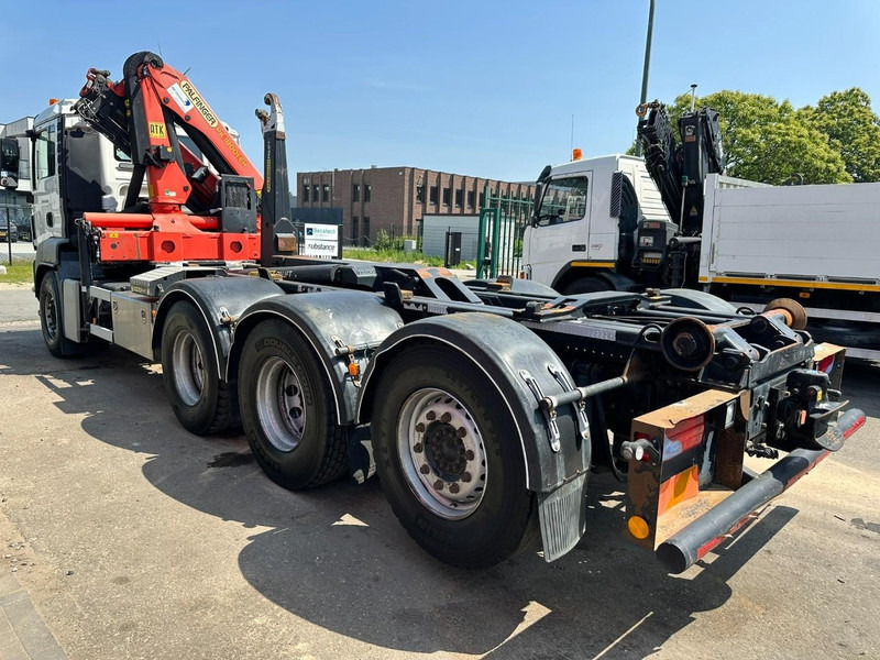 MAN TGS 35.400 8x4 TRIDEM HOOKLIFT T22 + CRANE PALFINGER PK 18001 EH + RADIO - EURO 5 - LIFT/STEERING AXLE - BE TRUCK - Kamion sa hidrauličnom kukom, Kamion sa dizalicom: slika 5 MAN TGS 35.400 8x4 TRIDEM HOOKLIFT T22 + CRANE PALFINGER PK 18001 EH + RADIO - EURO 5 - LIFT/STEERING AXLE - BE TRUCK - Kamion sa hidrauličnom kukom, Kamion sa dizalicom: slika 5