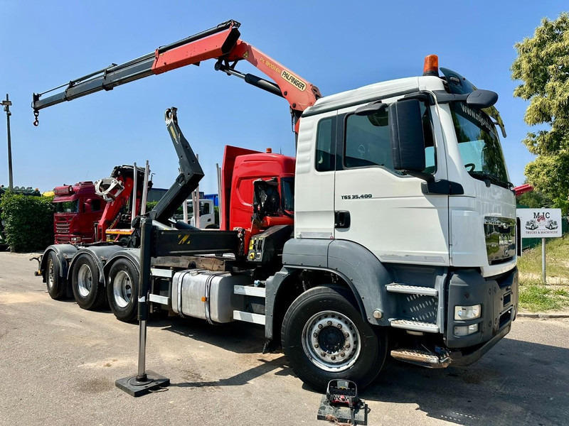 MAN TGS 35.400 8x4 TRIDEM HOOKLIFT T22 + CRANE PALFINGER PK 18001 EH + RADIO - EURO 5 - LIFT/STEERING AXLE - BE TRUCK - Kamion sa hidrauličnom kukom, Kamion sa dizalicom: slika 1 MAN TGS 35.400 8x4 TRIDEM HOOKLIFT T22 + CRANE PALFINGER PK 18001 EH + RADIO - EURO 5 - LIFT/STEERING AXLE - BE TRUCK - Kamion sa hidrauličnom kukom, Kamion sa dizalicom: slika 1
