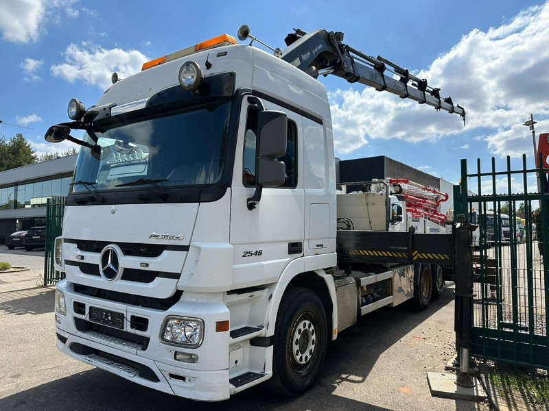 Mercedes-Benz ACTROS 2546 6x2 PRITSCHE + KRAN HIAB 422 EP-6 HIPRO - *415.000km* - PLATFORM 6m50 - LIFT AXLE - MP 3 - EURO 5 - BELGIAN PAPERS - Kamion sa tovarnim sandukom, Kamion sa dizalicom: slika 3 Mercedes-Benz ACTROS 2546 6x2 PRITSCHE + KRAN HIAB 422 EP-6 HIPRO - *415.000km* - PLATFORM 6m50 - LIFT AXLE - MP 3 - EURO 5 - BELGIAN PAPERS - Kamion sa tovarnim sandukom, Kamion sa dizalicom: slika 3