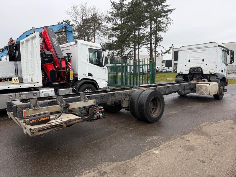 Mercedes-Benz ANTOS 1830 - 4x2 (8m90) CHASSIS CABINE - 19T - A/C - TAILLIFT - *440.000km* - EURO 6 - ENGINE + GEARBOX + CHASSIS = OK - Kamion sa golom šasijom i zatvorenom kabinom: slika 4 Mercedes-Benz ANTOS 1830 - 4x2 (8m90) CHASSIS CABINE - 19T - A/C - TAILLIFT - *440.000km* - EURO 6 - ENGINE + GEARBOX + CHASSIS = OK - Kamion sa golom šasijom i zatvorenom kabinom: slika 4