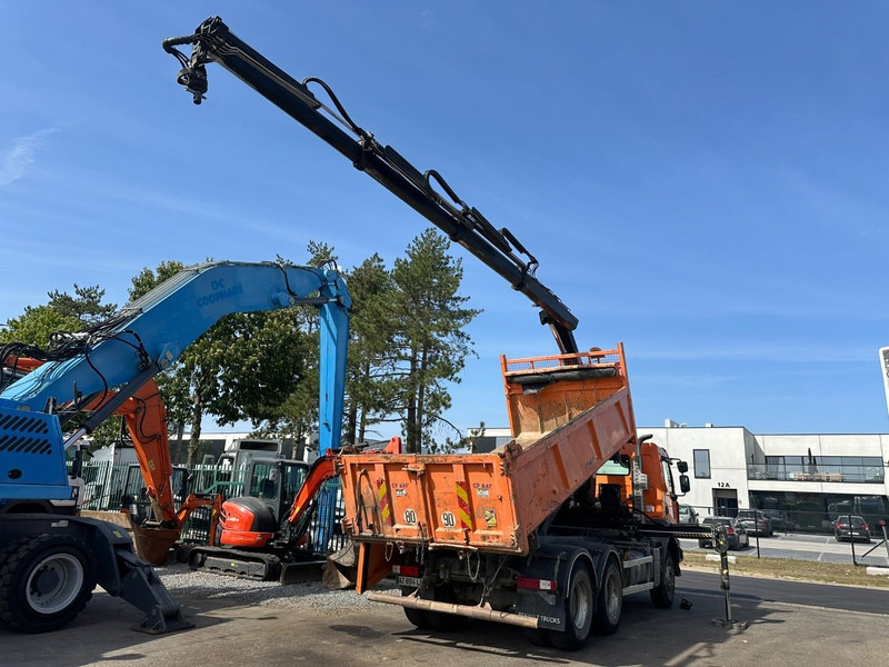 Renault KERAX 380 DXI 6x4 TIPPER + CRANE HIAB 144 B-3 - RADIO - *246.000km* - RETARDER - BORDMATIC - EURO 5 - Istovarivač, Kamion sa dizalicom: slika 5 Renault KERAX 380 DXI 6x4 TIPPER + CRANE HIAB 144 B-3 - RADIO - *246.000km* - RETARDER - BORDMATIC - EURO 5 - Istovarivač, Kamion sa dizalicom: slika 5