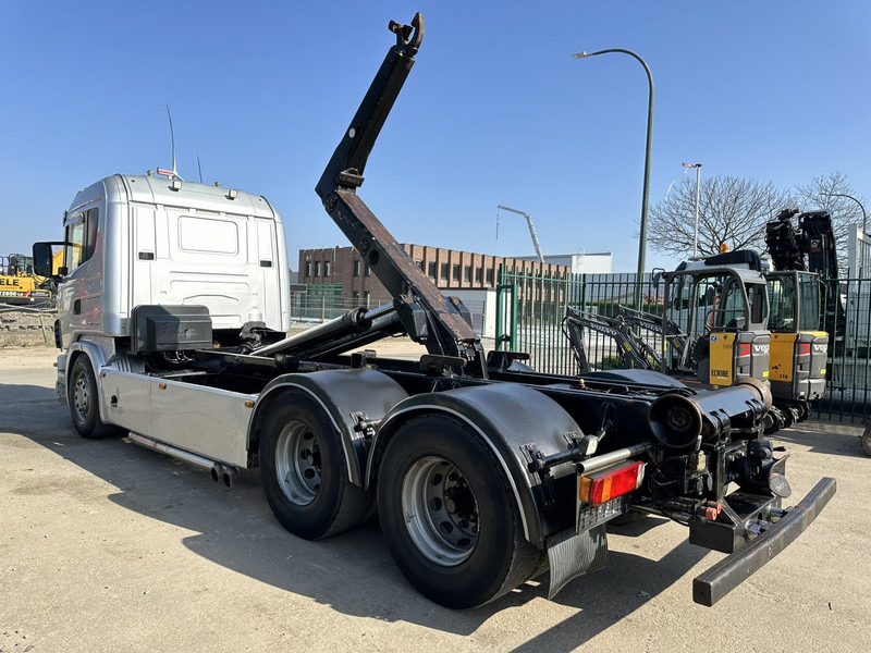 Scania 144G-530 V8 6x4 HOOKLIFT 20T MEILLER -VOL LUCHT - OPTI-CRUISE - CR19 SLAAPCABINE - Kamion sa hidrauličnom kukom: slika 4 Scania 144G-530 V8 6x4 HOOKLIFT 20T MEILLER -VOL LUCHT - OPTI-CRUISE - CR19 SLAAPCABINE - Kamion sa hidrauličnom kukom: slika 4