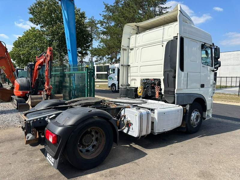 DAF XF 460 RETARDER + PTO HYDR - MX 13L - 460HP - SPACECAB - A/C - FRIGO - SPOILERS - EURO 6 - BE TRUCK - Tegljač: slika 4 DAF XF 460 RETARDER + PTO HYDR - MX 13L - 460HP - SPACECAB - A/C - FRIGO - SPOILERS - EURO 6 - BE TRUCK - Tegljač: slika 4