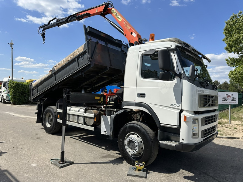 Volvo FM 300 4x4 TIPPER + CRANE PALFINGER PK 12000 - *339.000km* - MANUAL - STEEL SPRING / BIG AXLES - EURO 3 - TÜV 15/10/2025 - Istovarivač, Kamion sa dizalicom: slika 1 Volvo FM 300 4x4 TIPPER + CRANE PALFINGER PK 12000 - *339.000km* - MANUAL - STEEL SPRING / BIG AXLES - EURO 3 - TÜV 15/10/2025 - Istovarivač, Kamion sa dizalicom: slika 1