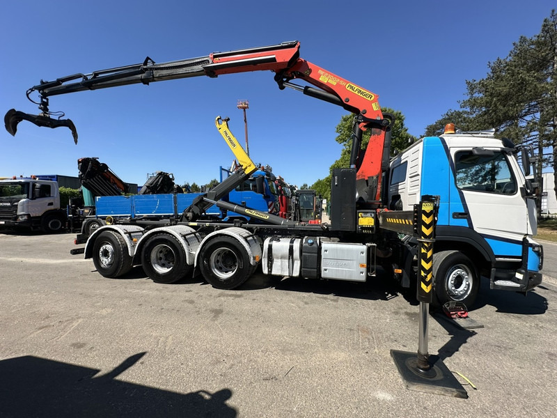 Volvo FMX 460 8x4 TRIDEM HOOKLIFT + CRANE PK 23002 SH + GRABBER / ROTATOR - EURO 6 - LIFT + STEERING AXLE - *374.000km* - EXT BUMPER - Kamion sa hidrauličnom kukom, Kamion sa dizalicom: slika 4 Volvo FMX 460 8x4 TRIDEM HOOKLIFT + CRANE PK 23002 SH + GRABBER / ROTATOR - EURO 6 - LIFT + STEERING AXLE - *374.000km* - EXT BUMPER - Kamion sa hidrauličnom kukom, Kamion sa dizalicom: slika 4
