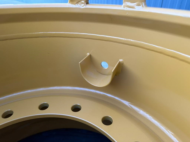 Cat 17.00-25/1.7 RIM for 20.5 x 25 - CAT 938M - Шины и диски za Građevinska mašina: slika 4 Cat 17.00-25/1.7 RIM for 20.5 x 25 - CAT 938M - Шины и диски za Građevinska mašina: slika 4