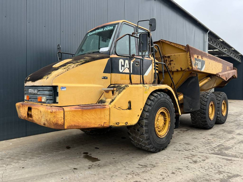 Cat 730 - Zglobni kiper: slika 1 Cat 730 - Zglobni kiper: slika 1