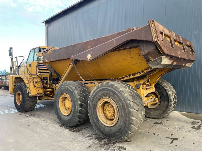 Cat 735 - Zglobni kiper: slika 2 Cat 735 - Zglobni kiper: slika 2