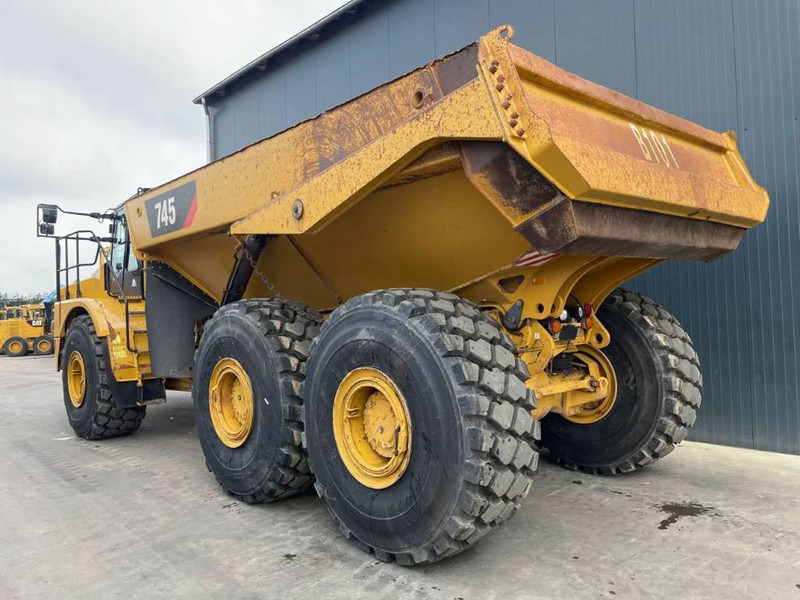 Cat 745 04A NEW TYRES - Zglobni kiper: slika 2 Cat 745 04A NEW TYRES - Zglobni kiper: slika 2