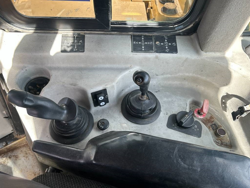 Cat D7R II - Buldožer: slika 4 Cat D7R II - Buldožer: slika 4