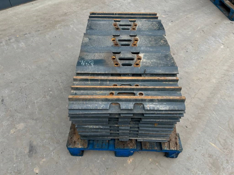 Hyundai R210 / R215 / R220 Shoes 3 Grouser 600mm - Ram/ Šasija za Građevinska mašina: slika 2 Hyundai R210 / R215 / R220 Shoes 3 Grouser 600mm - Ram/ Šasija za Građevinska mašina: slika 2