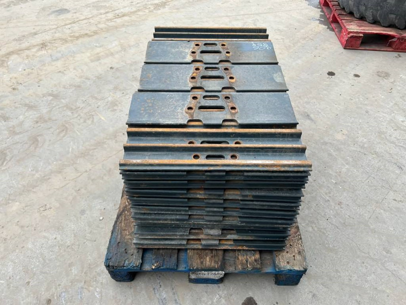 Hyundai R210 / R215 / R220 Shoes 3 Grouser 600mm - Ram/ Šasija za Građevinska mašina: slika 4 Hyundai R210 / R215 / R220 Shoes 3 Grouser 600mm - Ram/ Šasija za Građevinska mašina: slika 4