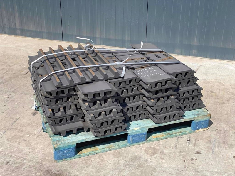 Komatsu PC300 / PC360 / PC400 Shoes/Pads - Ram/ Šasija za Građevinska mašina: slika 2 Komatsu PC300 / PC360 / PC400 Shoes/Pads - Ram/ Šasija za Građevinska mašina: slika 2